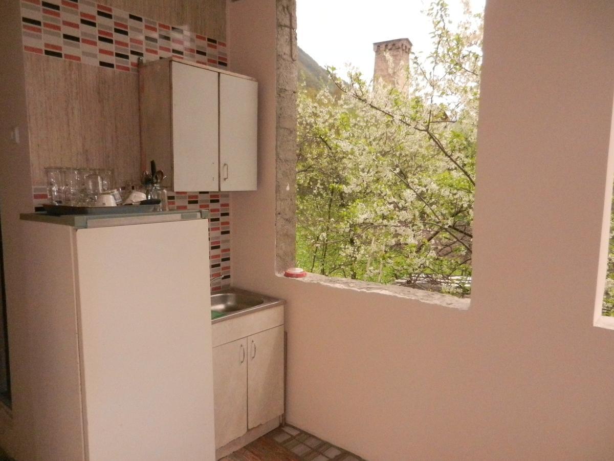 Guest House Katia Mestia Zewnętrze zdjęcie