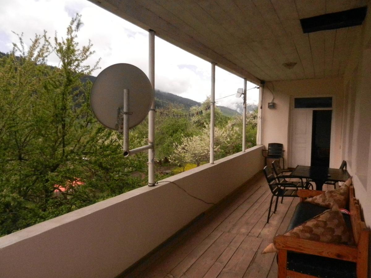 Guest House Katia Mestia Zewnętrze zdjęcie
