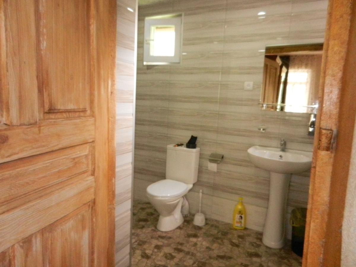 Guest House Katia Mestia Zewnętrze zdjęcie