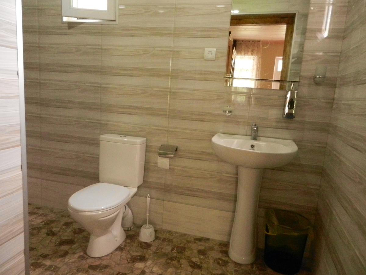 Guest House Katia Mestia Zewnętrze zdjęcie