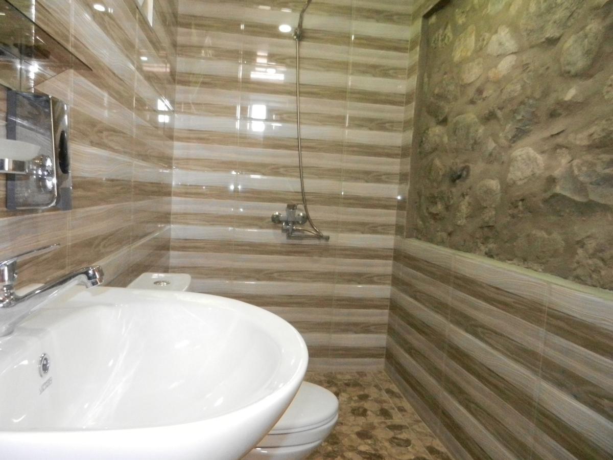 Guest House Katia Mestia Zewnętrze zdjęcie